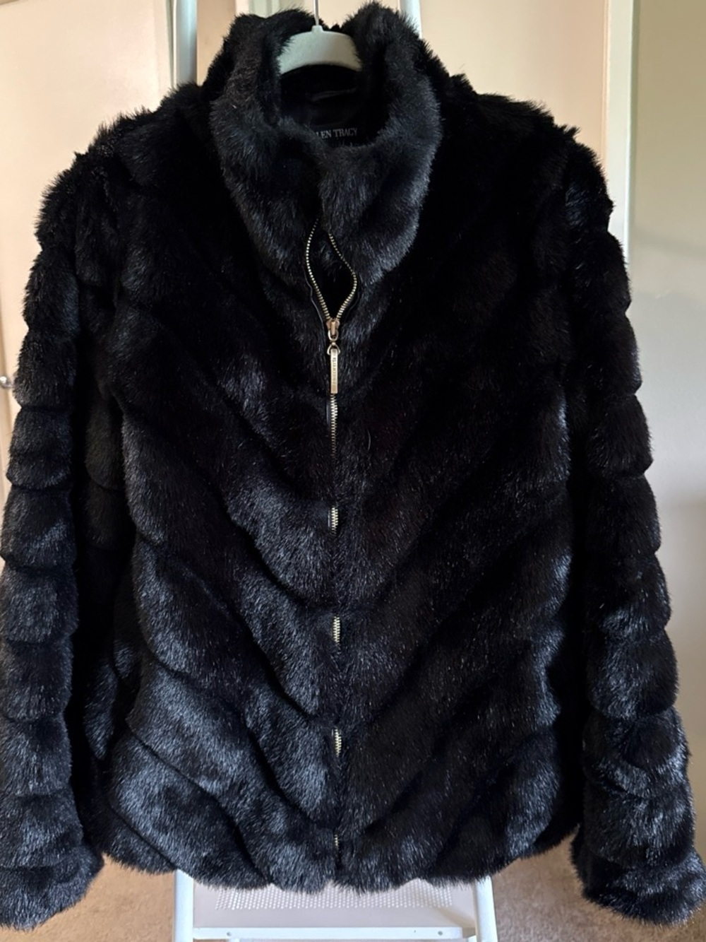 Super Fuzzy Faux Fur Zip-Front Women's Jacket